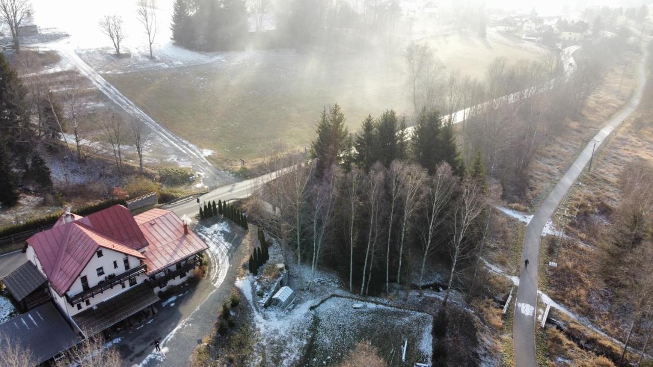 Pension Aura Spicak, Nektere Pokoje Se Saunou Zelezna Ruda Exterior photo