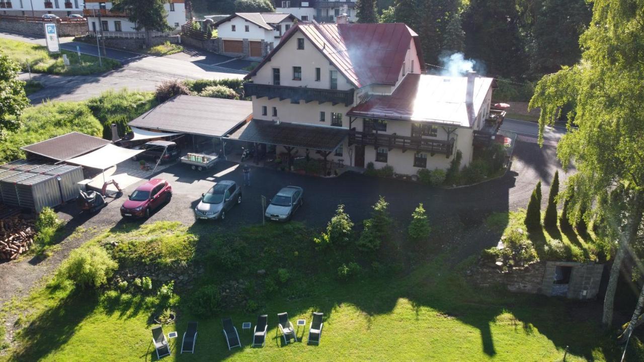 Pension Aura Spicak, Nektere Pokoje Se Saunou Zelezna Ruda Exterior photo