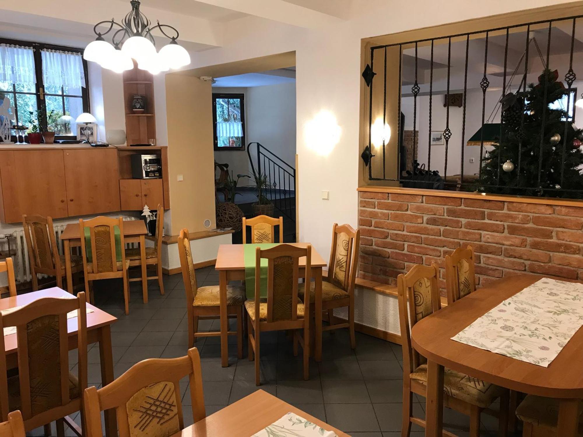 Pension Aura Spicak, Nektere Pokoje Se Saunou Zelezna Ruda Exterior photo